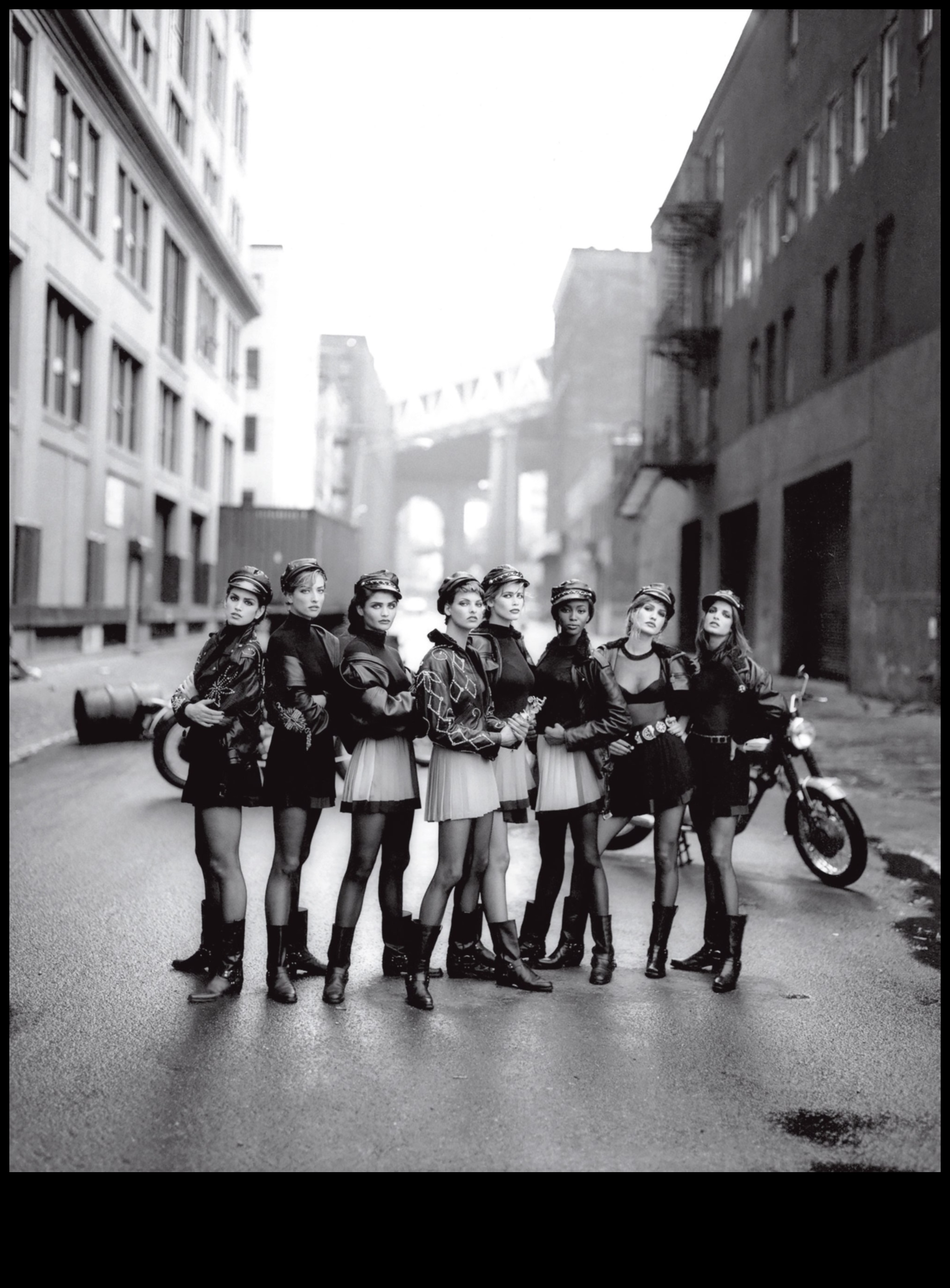 Vogue Visions: Trendsetting Imagery in Captivating Fashion's Lens