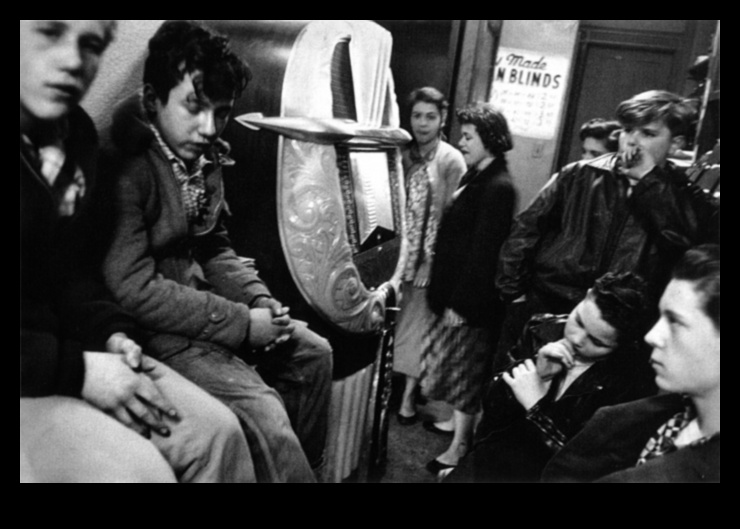 Documentary Realism: Telling Stories μέσω Photography Styles